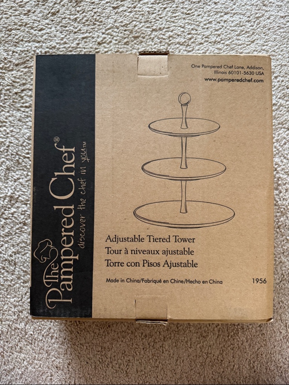 The Pampered Chef Adjustable Tiered Tower NIB